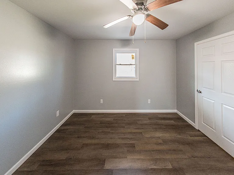 120 Lake Dr #3 — Photo 31