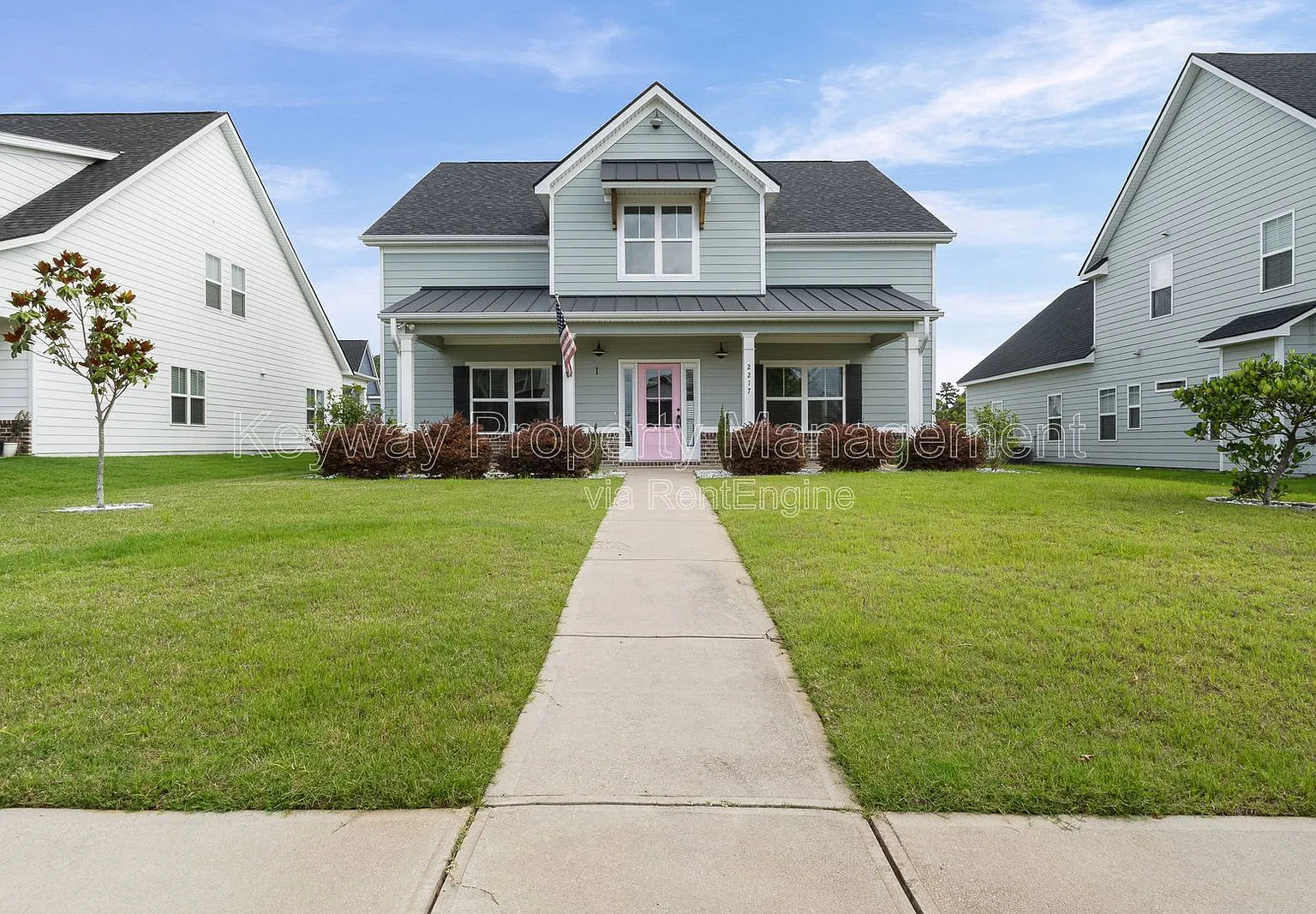 4 bed, 3.0 bath, 2404 sqft, $2,570 — Photo 2