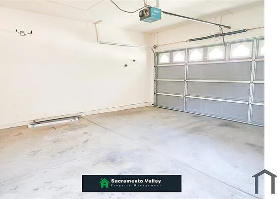 1901 Yarnell Way — Photo 21