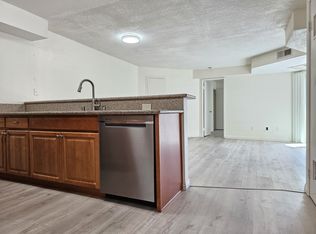 607 W Broadway APT 203, Anaheim, CA 92805