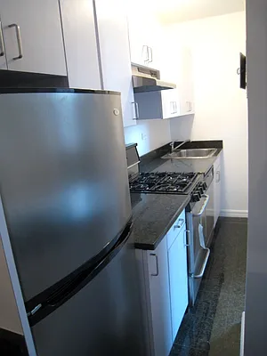 Rented by City Connections Realty | media 11