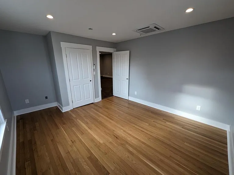 150 Orange St #3 — Photo 11