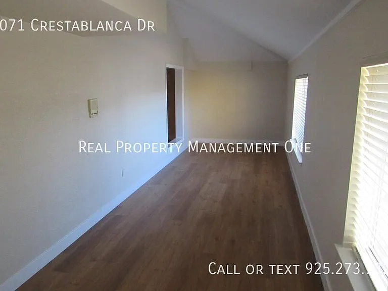 3071 Crestablanca Dr — Photo 24