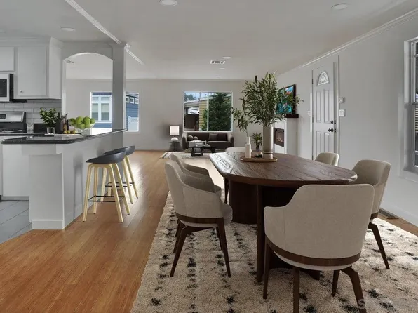 7111 Santa Barbara St, Carlsbad, CA 92011