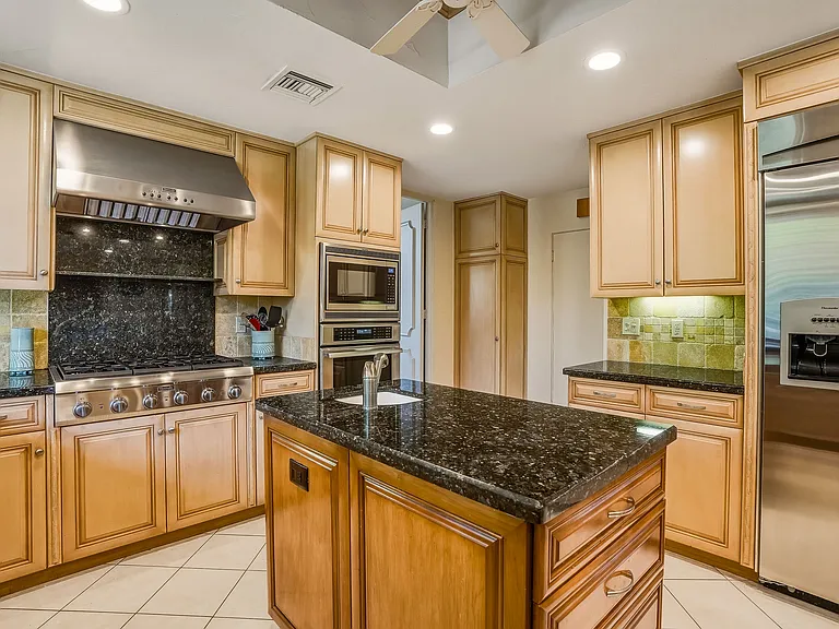 5 Stanford Dr — Photo 17
