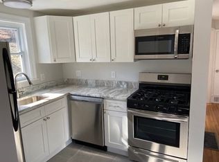 10 Bateman St FLOOR 2, Roslindale, MA 02131