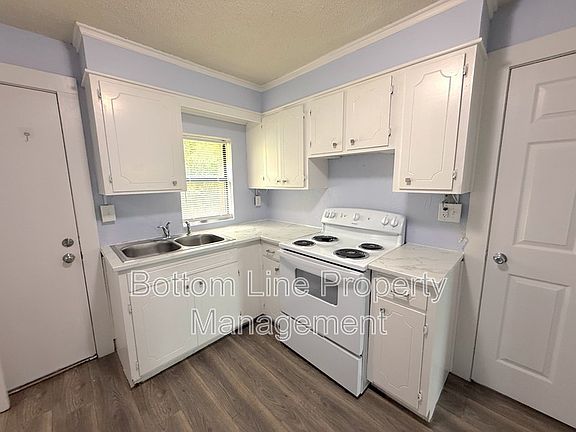 5th image of 206 Blacksnake Rd APT 1