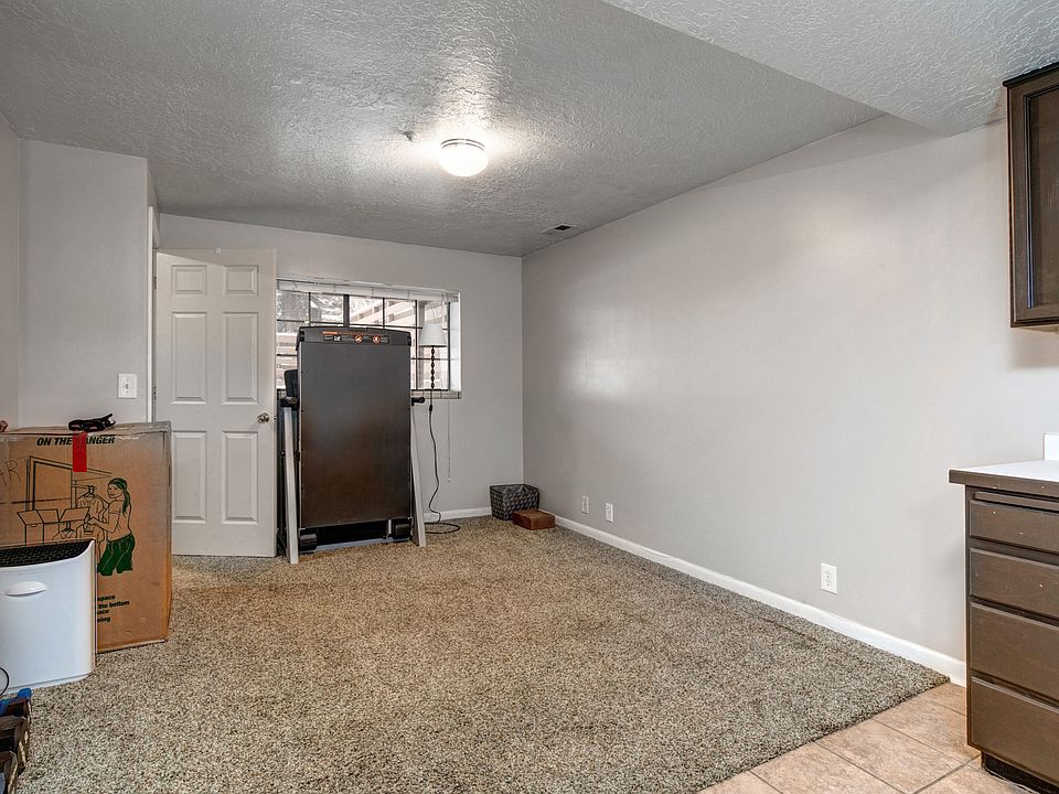 2nd image of 3034 W Elk Run Dr