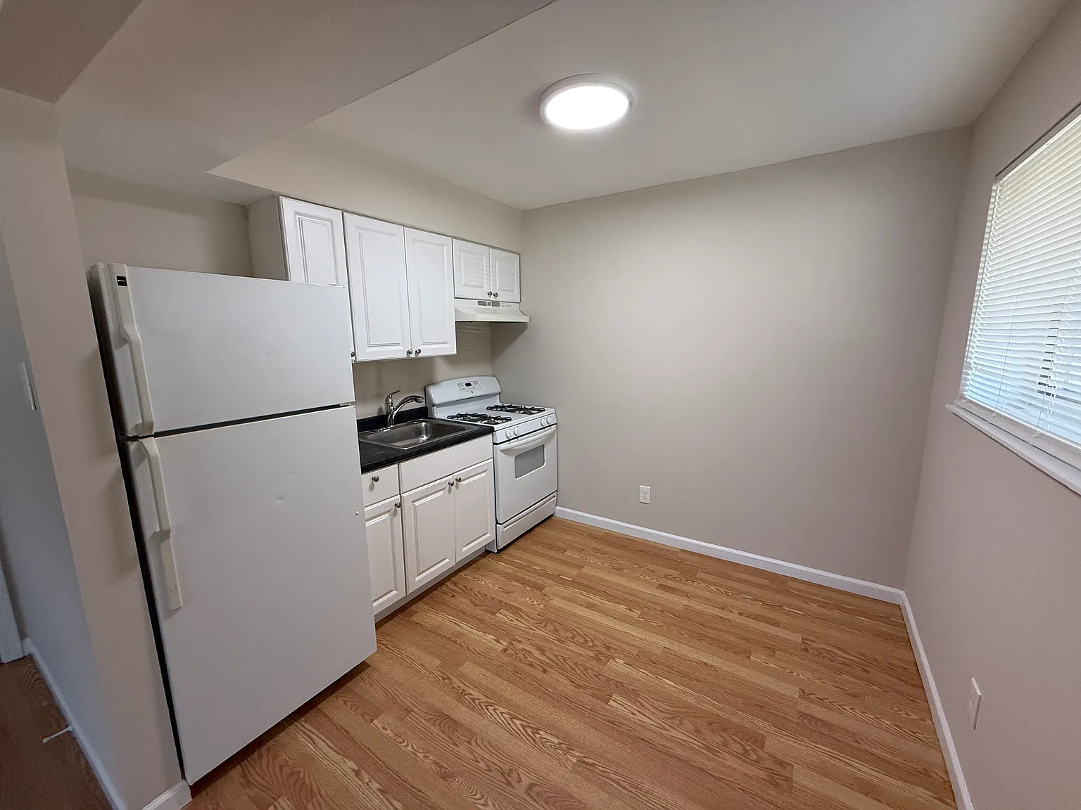 1 bed, $795 — Photo 4