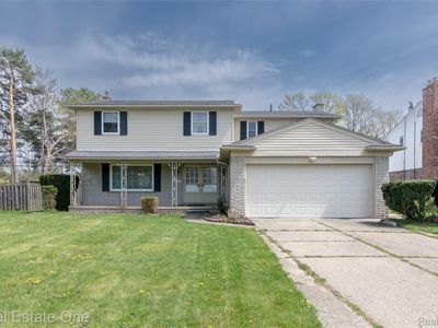 30670 Woodstock St, Southfield, MI, 48076