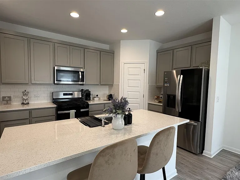 6915 Tiznow Ln — Photo 11
