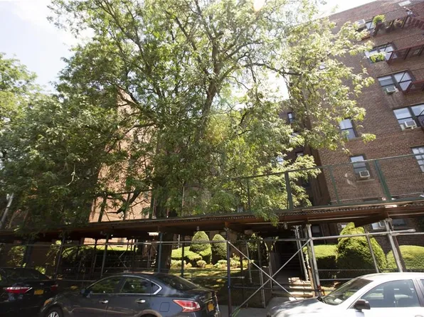 1275 East 5th Street image 1 of 22