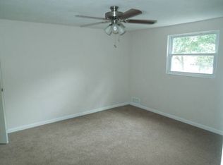 1519 Dunluce Dr, Pittsburgh, PA 15227