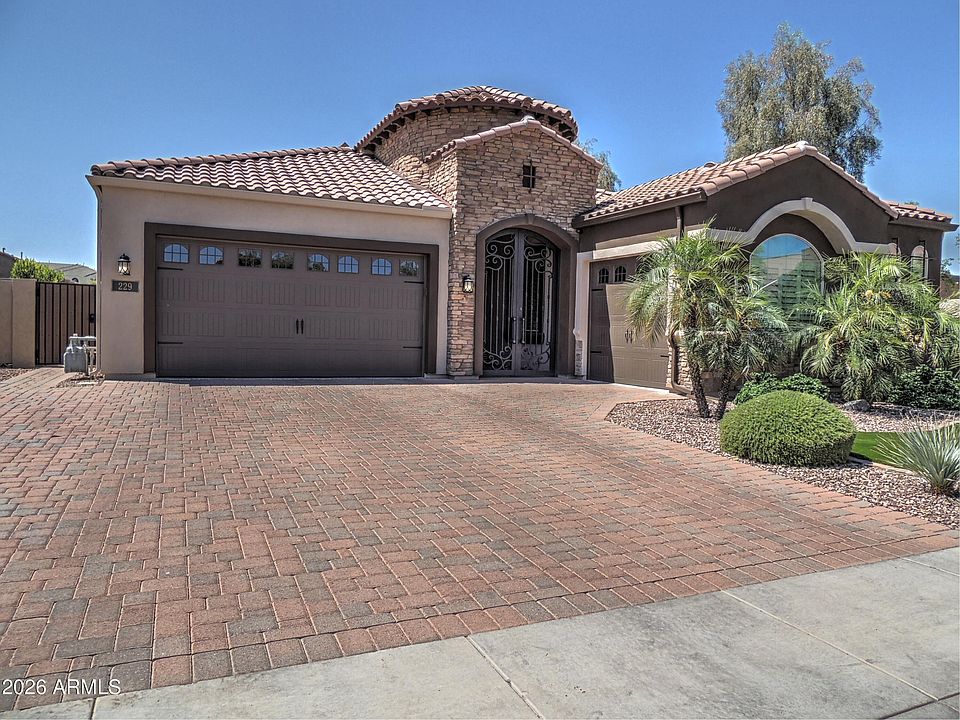 1st image of 229 E POWELL Way