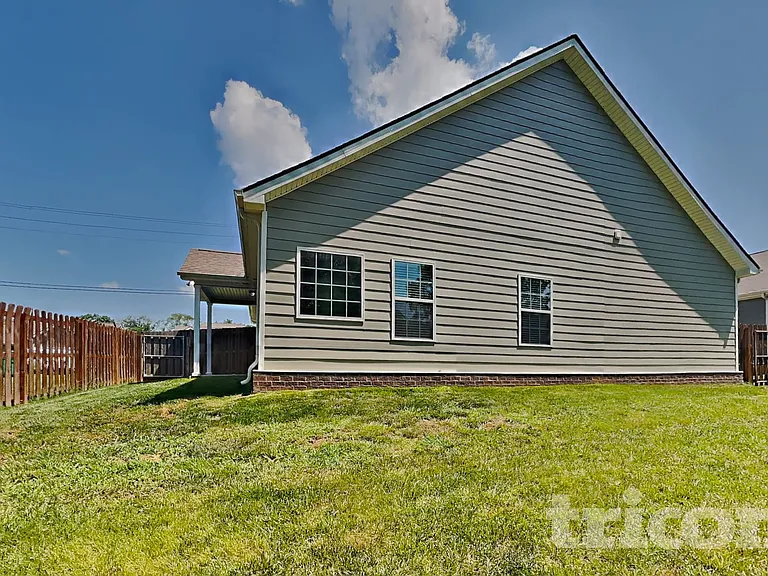 741 W Coker Way — Photo 17