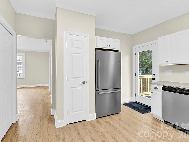 112 Dean St — Photo 7