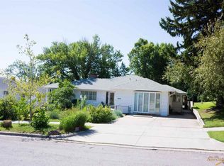 823 Saint Francis St, Rapid City, SD 57701