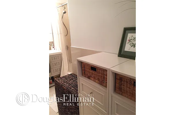 Rented by Douglas Elliman | media 7