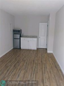 3981 NE 8th Ave, Oakland Park, FL, 33334