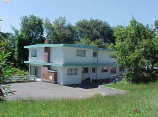 16384 Grootendorst Ln, Brookings, OR 97415