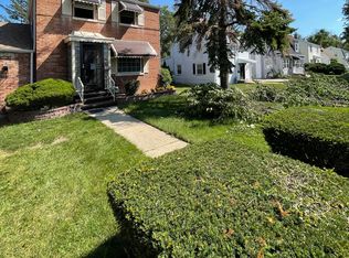 2227 S 10th Ave, Broadview, IL 60155