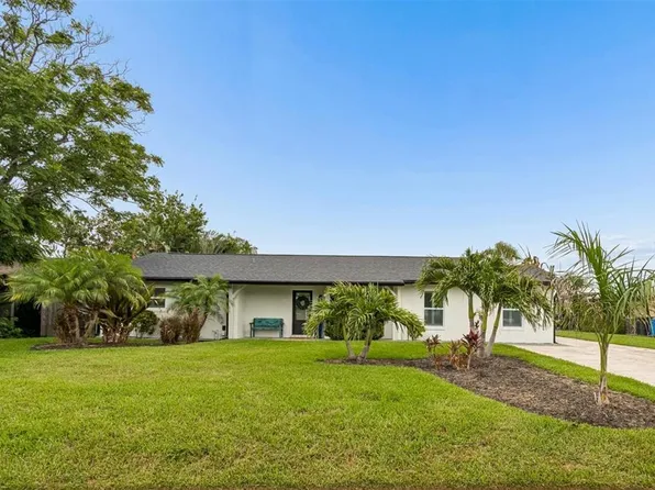 3941 E Eden Roc Cir, Rocky Point, FL 33634