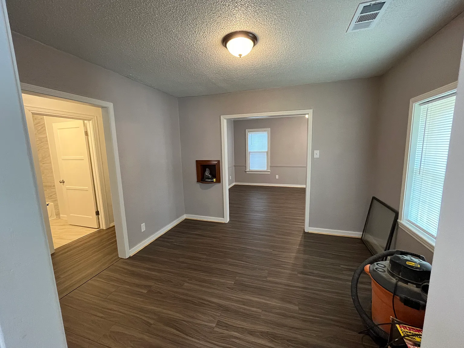 2 bed, 907 sqft, $900 — Photo 4