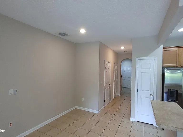5976 Pavilion Dr — Photo 12