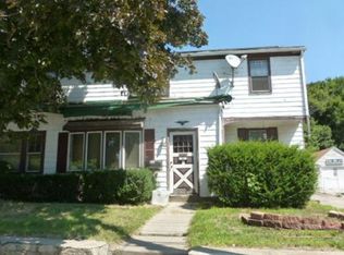 1988 Mendon Rd, Woonsocket, RI 02895