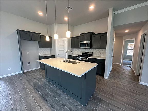 4th image of 1017 Blackjack Creek Dr