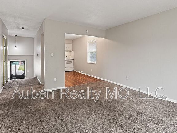 3rd image of 1426 S Haden Ct