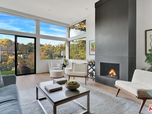 8801 Hollywood Hills Rd, Los Angeles, CA 90046