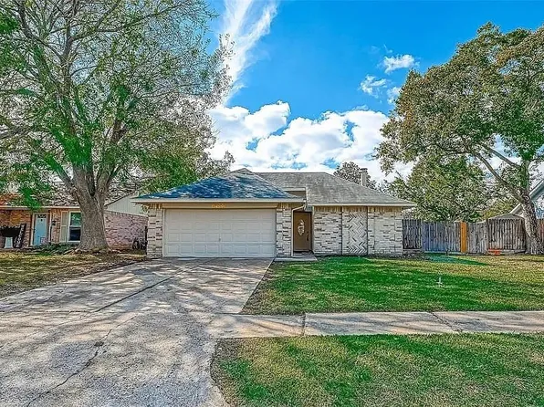 16938 Enchanted Cir E, Sugar Land, TX 77498