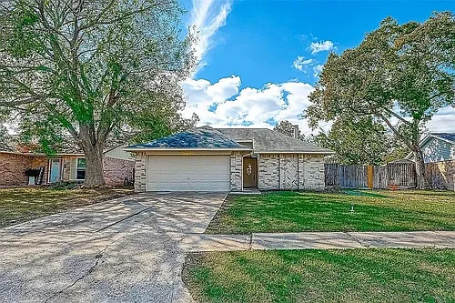 16938 Enchanted Cir E Photo 1