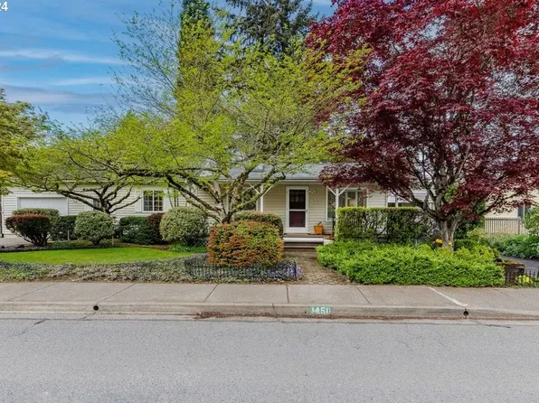 1450 Bogart Ln, Eugene, OR 97401
