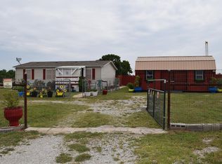 111 Cowboys Ln, Springtown, TX 76082