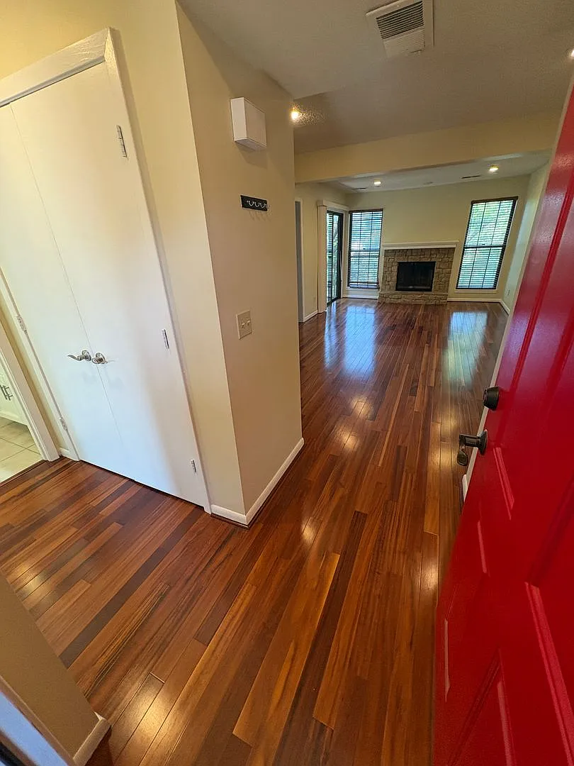 12624 W 110th Ter — Photo 2