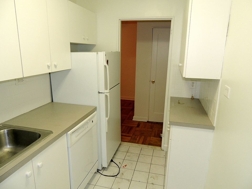2nd image of 4334 49th St APT 2G