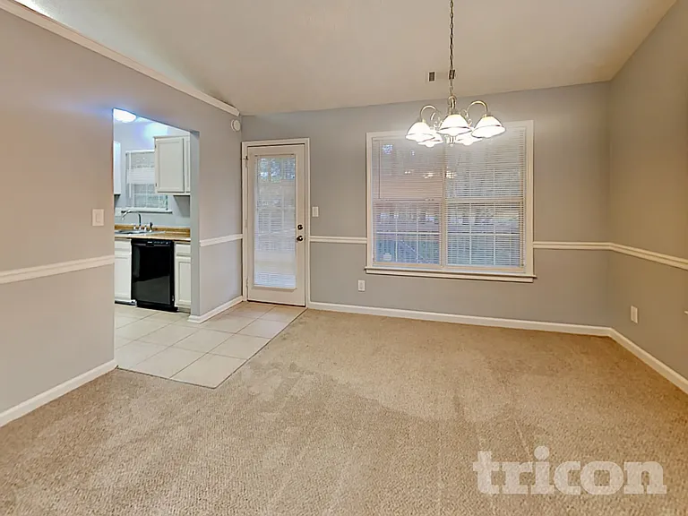 641 Delay Way — Photo 4