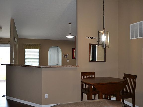5th image of 358 Molise Cir