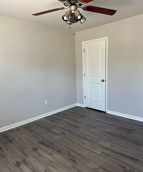 30 Laurel Dr E — Photo 13