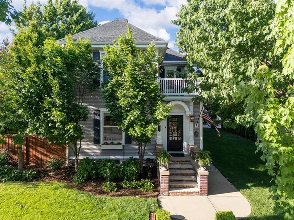 540 Monroe St, Saint Charles, MO 63301