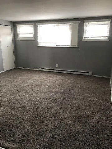 Willow Gardens Apartments — Photo 12