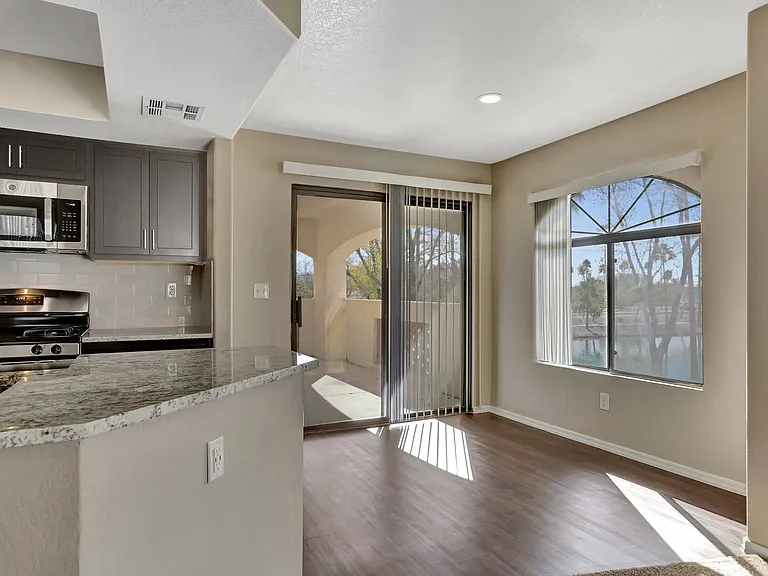 San Montego Apartments — Photo 83