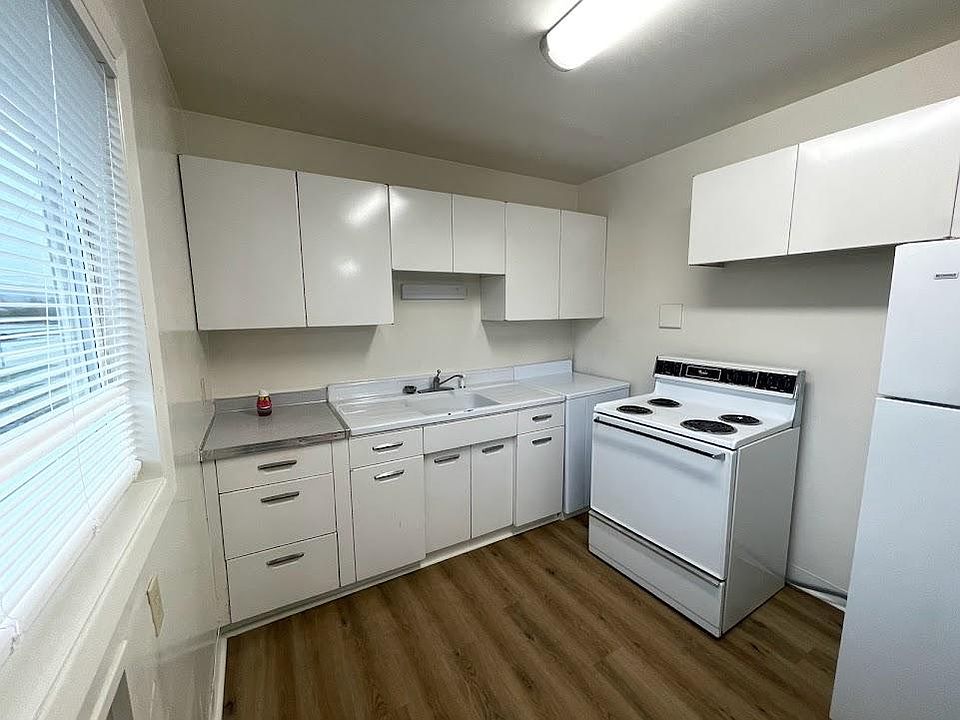 1st image of 771 NE Alameda Ave