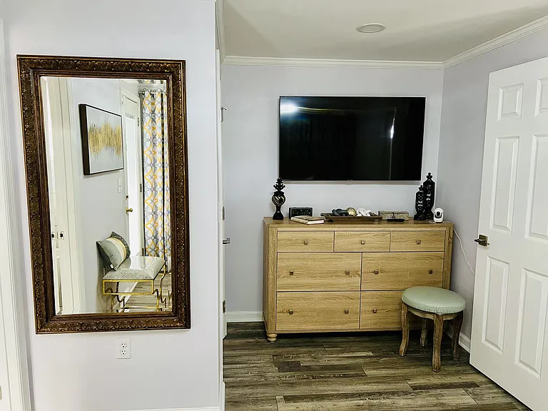 325 Pendleton St NW — Photo 6
