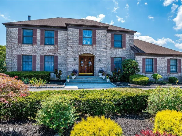 97 Windsor Drive, Eatontown, NJ 07724