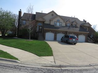 2526 Live Oak Ln, Buffalo Grove, IL 60089