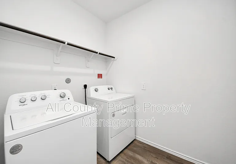31303 Heddington Ln — Photo 19