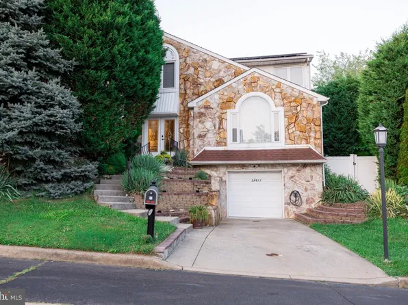 14011 Rebecca Dr, Philadelphia, PA 19116